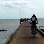 Khám phá làng chài Hàm Ninh Phú Quốc bằng xe đạp